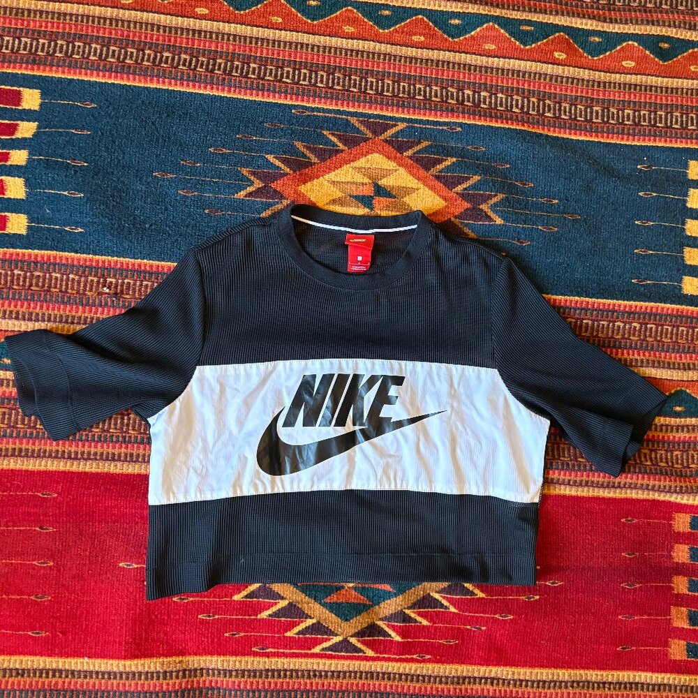 Nike Mesh Cropped Short Sleeve Top – Black, Size Large